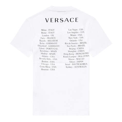 versace t shirt macao cina